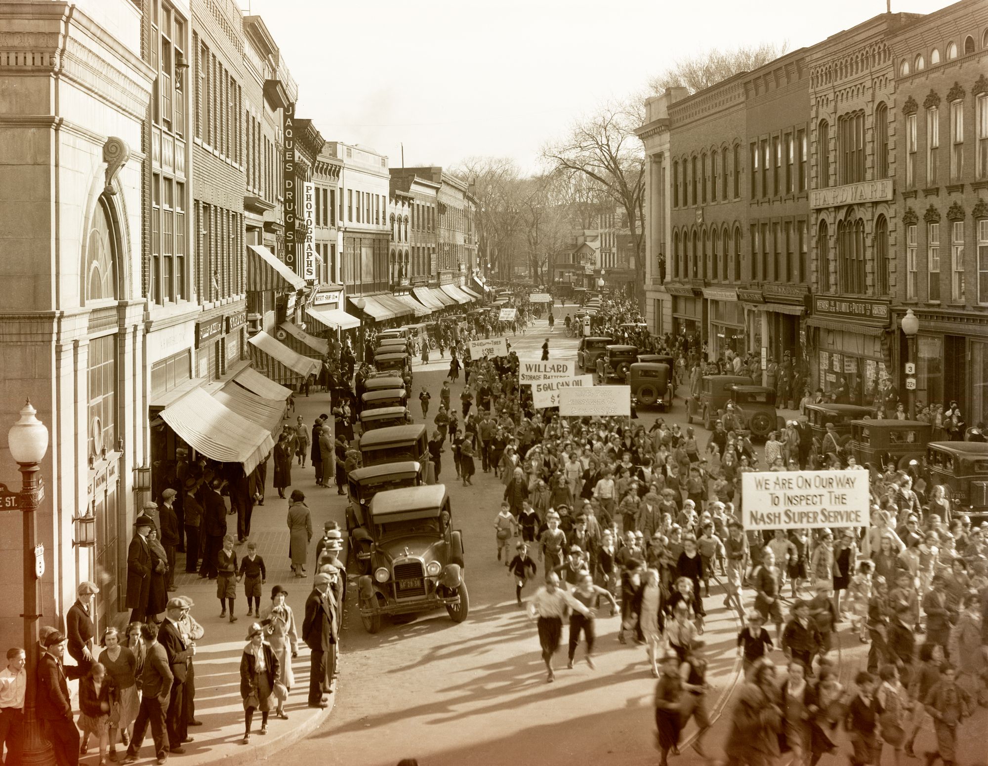 business-parade-in-plattsburgh