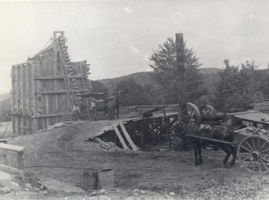 Garnet mining at Barton Mines in North River